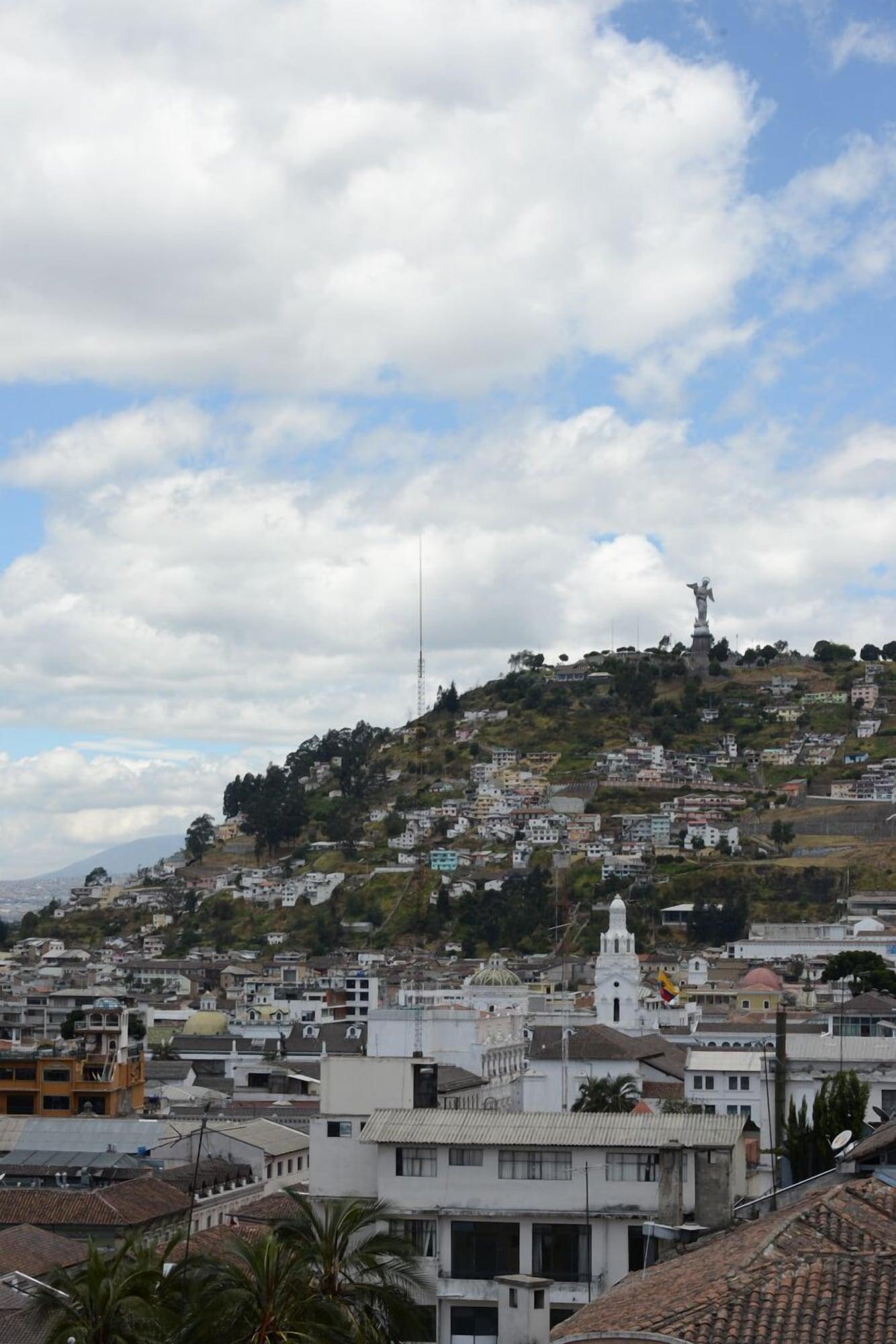 Hotel Casa Gardenia Quito Bagian luar foto