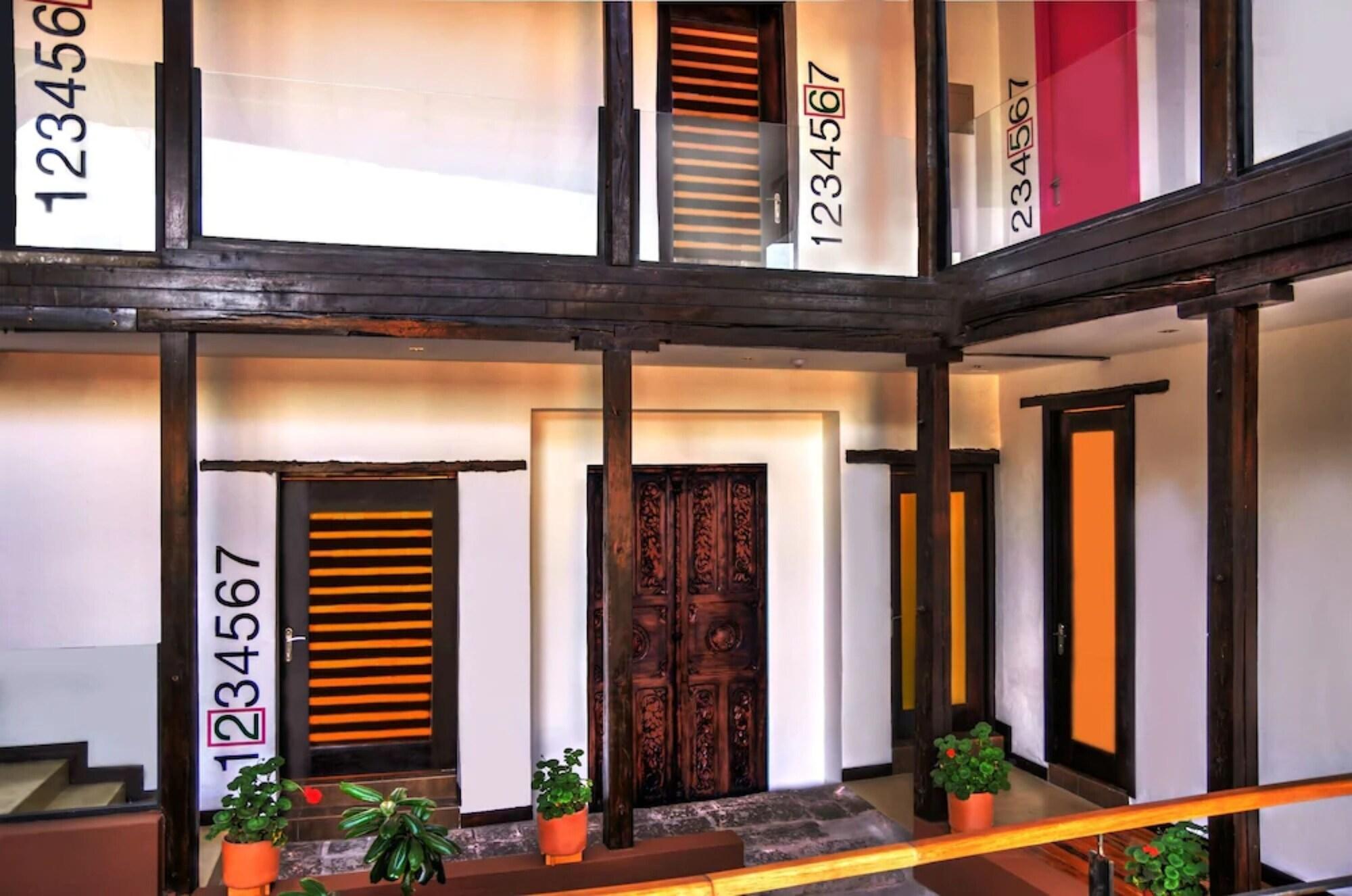 Hotel Casa Gardenia Quito Bagian luar foto