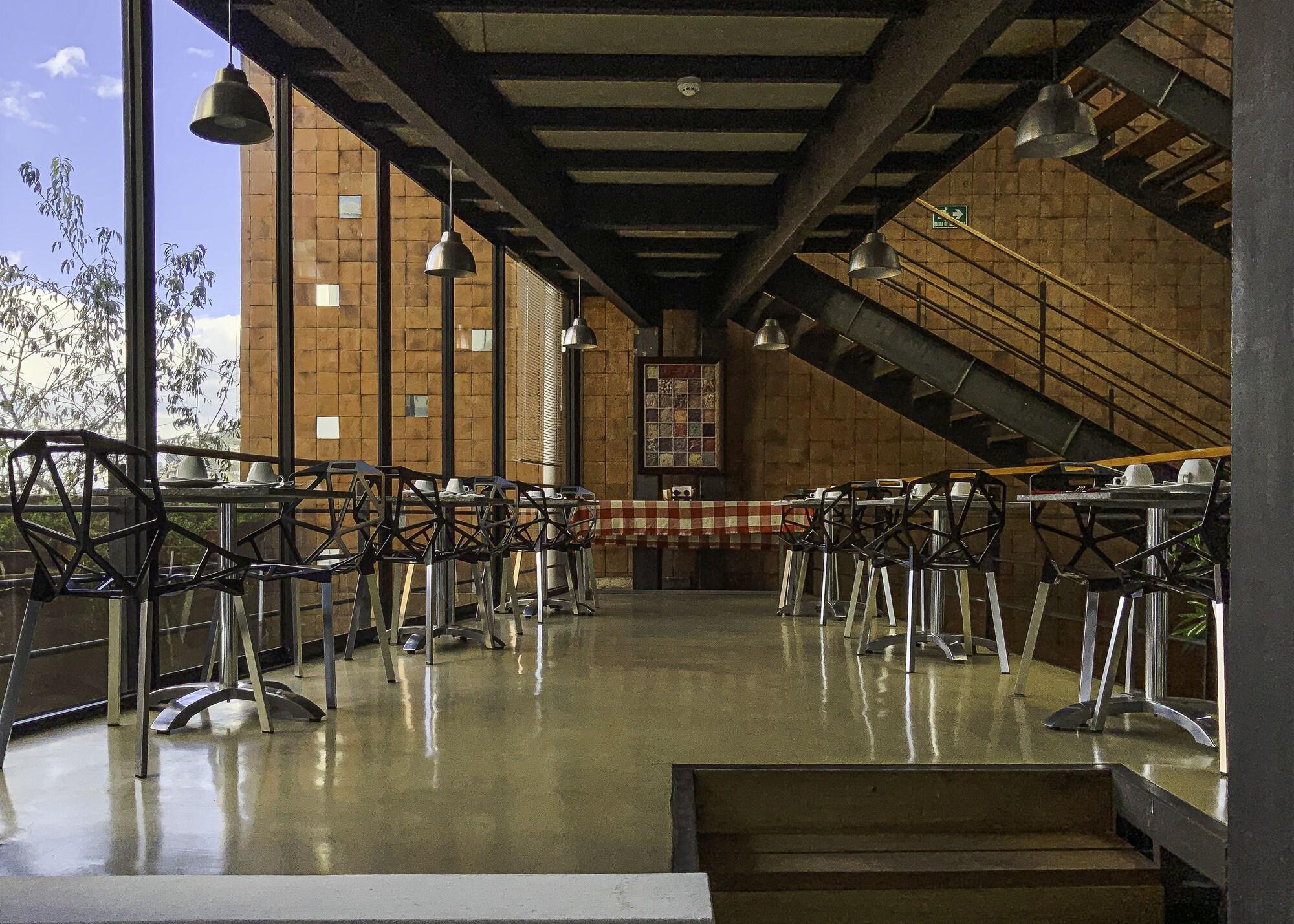 Hotel Casa Gardenia Quito Bagian luar foto