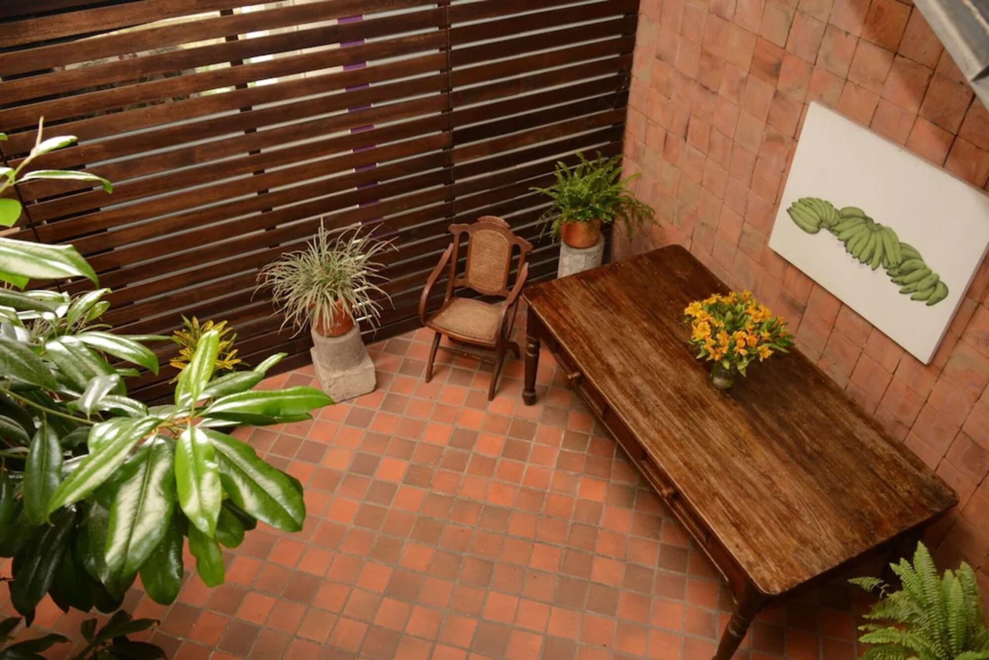 Hotel Casa Gardenia Quito Bagian luar foto